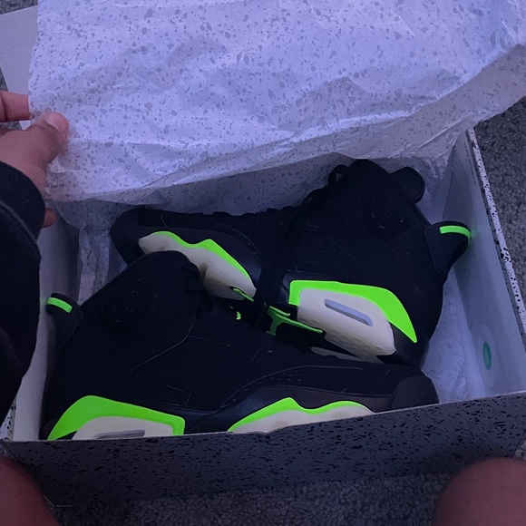 Black and Neon Green Men's Sneakers - Picture 10 of 12